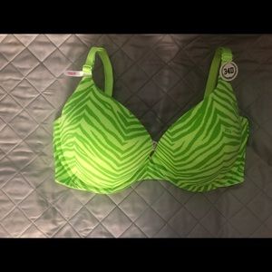 Wear everywhere Push Up bra.